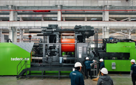 泰瑞机器重磅交付全球领先超大型多色注塑机，助力比亚迪引领新能源汽车高端制造