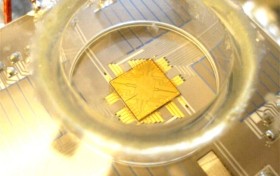 DDS技术实现量子计算中的微波离子控制